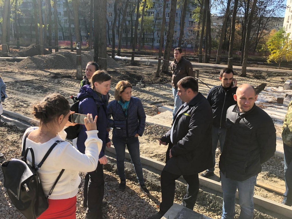 Заканчиваются работы по благоустройству парка «Осенний» в Ростове