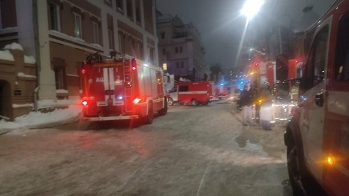 Пожар вспыхнул в гостинице на Сергиевской в центре Нижнего Новгорода 27 января - фото 1