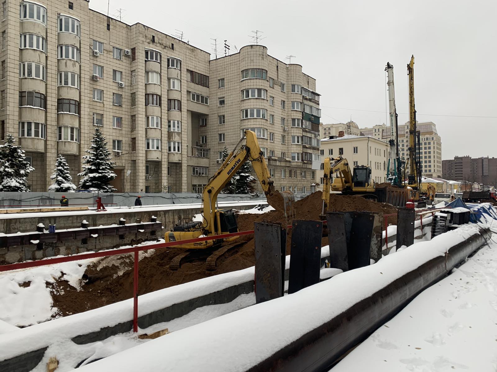 Более половины котлована для прокладки метро выкопали на улице Галактионовской в Самаре - фото 4